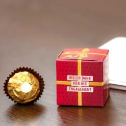Ferrero Rocher Geschenkbox 'Sie Sind Ein Geschenk' - Premium Weihnachtsgeschenk für Mitarbeiter 10 Ferrero Rocher Geschenkbox 'Sie Sind Ein Geschenk' - Premium Weihnachtsgeschenk für Mitarbeiter -Snack Verkäufe 2024 0078 webpXfVjUXrrVqaA