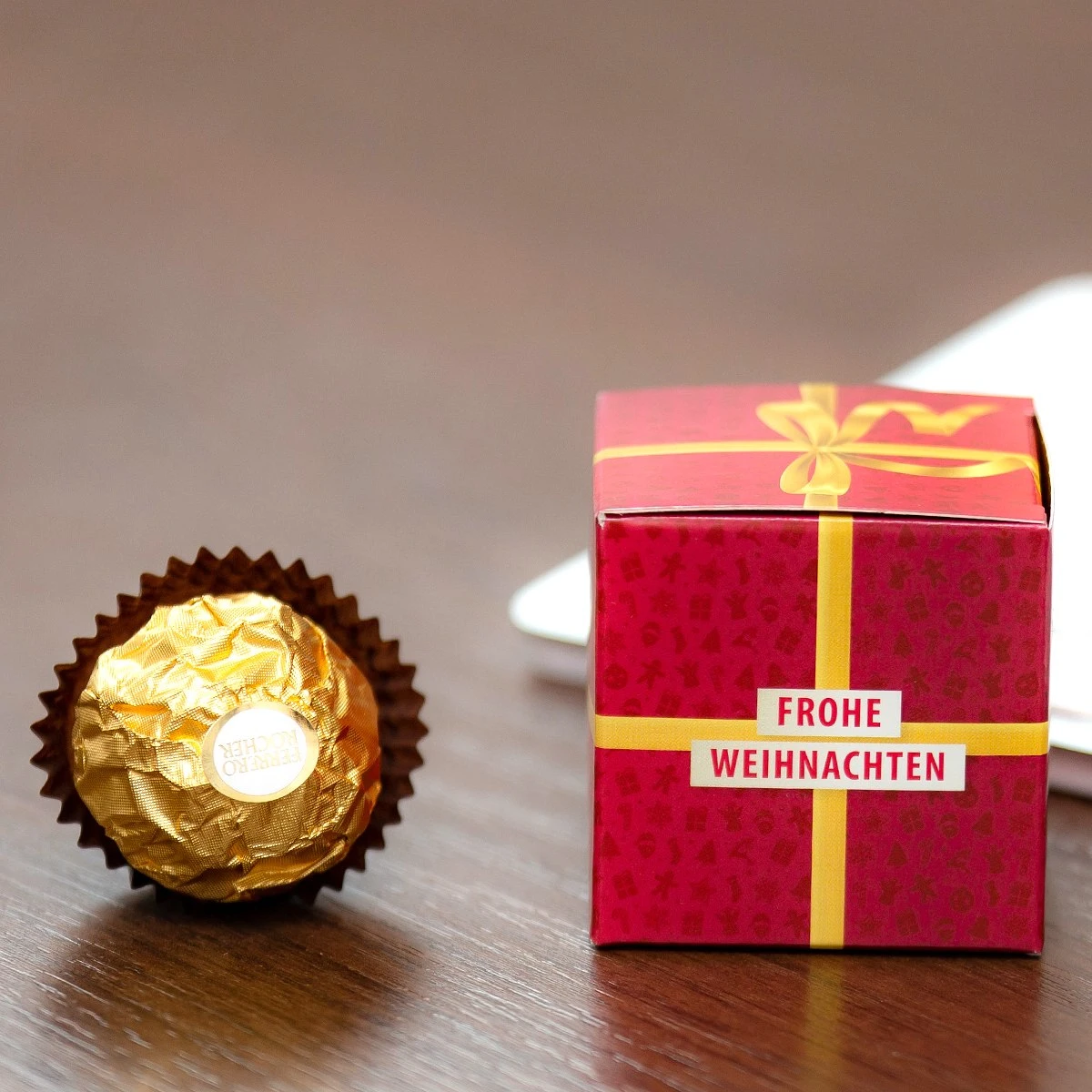 Ferrero Rocher Geschenkbox 'Sie Sind Ein Geschenk' - Premium Weihnachtsgeschenk für Mitarbeiter 7 Ferrero Rocher Geschenkbox 'Sie Sind Ein Geschenk' - Premium Weihnachtsgeschenk für Mitarbeiter – Bild 7