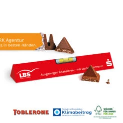 TOBLERONE Riegel im Werbeschuber, 100 g - Kleine Präsente für jeden Anlass -Snack Verkäufe 2024 91258 TOBLERONE Riegel 100g 98361