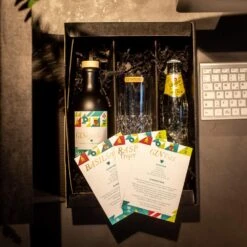 GINgle Bells Gin Geschenkset - Premium Mitarbeitergeschenke für Weihnachten 18 GINgle Bells Gin Geschenkset - Premium Mitarbeitergeschenke für Weihnachten -Snack Verkäufe 2024 WP12963 GINglebells Geschenkset 11 72233