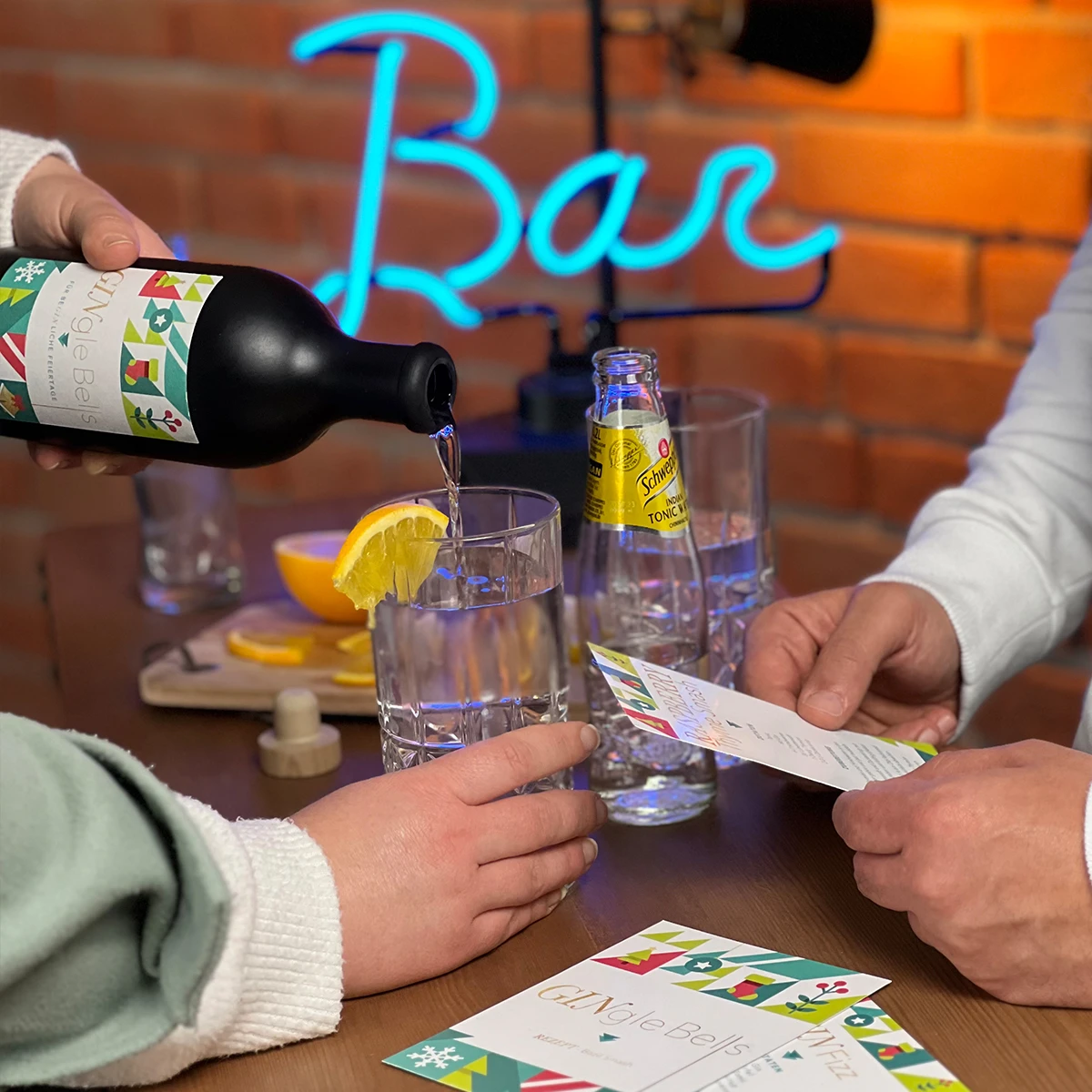 GINgle Bells Gin Geschenkset - Premium Mitarbeitergeschenke für Weihnachten 4 GINgle Bells Gin Geschenkset - Premium Mitarbeitergeschenke für Weihnachten – Bild 4