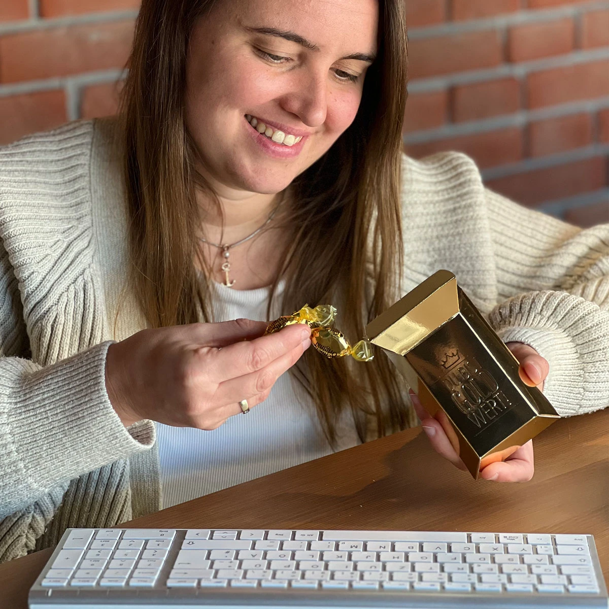 Goldbarren XL - Du-Version - Werther's | Premium Mitarbeitergeschenke 4 Goldbarren XL - Du-Version - Werther's | Premium Mitarbeitergeschenke – Bild 4