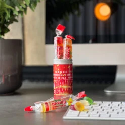 Geschenkdose 'Hauptgewinn' - Haribo Roulette | Mitarbeitergeschenke 5 Geschenkdose 'Hauptgewinn' - Haribo Roulette | Mitarbeitergeschenke -Snack Verkäufe 2024 WP13105 geschenkdose hauptgewinn haribo roulette 3 89121