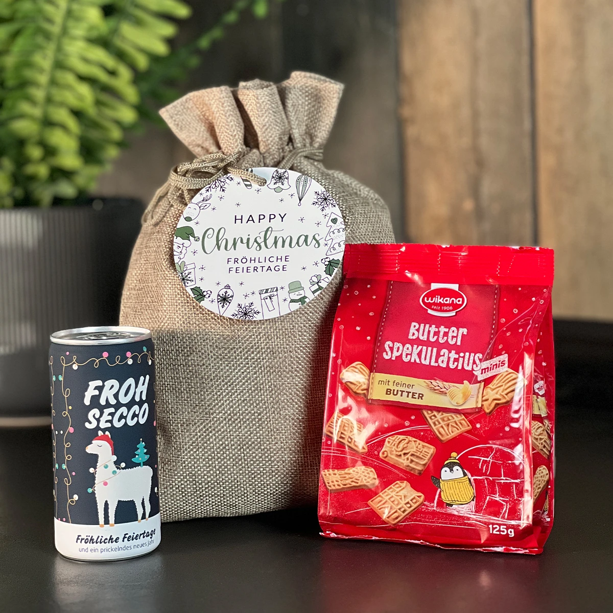 Weihnachtssäckchen 'Happy Christmas' - Perfekte Mitarbeitergeschenke für die Festtage 1 Weihnachtssäckchen 'Happy Christmas' - Perfekte Mitarbeitergeschenke für die Festtage