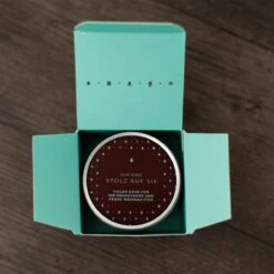 Wir Sind Stolz Auf Sie - Lindt Schokolade | Mitarbeitergeschenke | Premium-Geschenkidee 9 Wir Sind Stolz Auf Sie - Lindt Schokolade | Mitarbeitergeschenke | Premium-Geschenkidee -Snack Verkäufe 2024 WP450 VH 78801